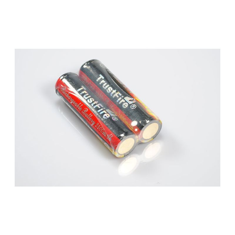 Batteries rechargeables Trustfire 18650 Li-ion haute capacité 2400mAh avec carte de protection PCB sans effet mémoire