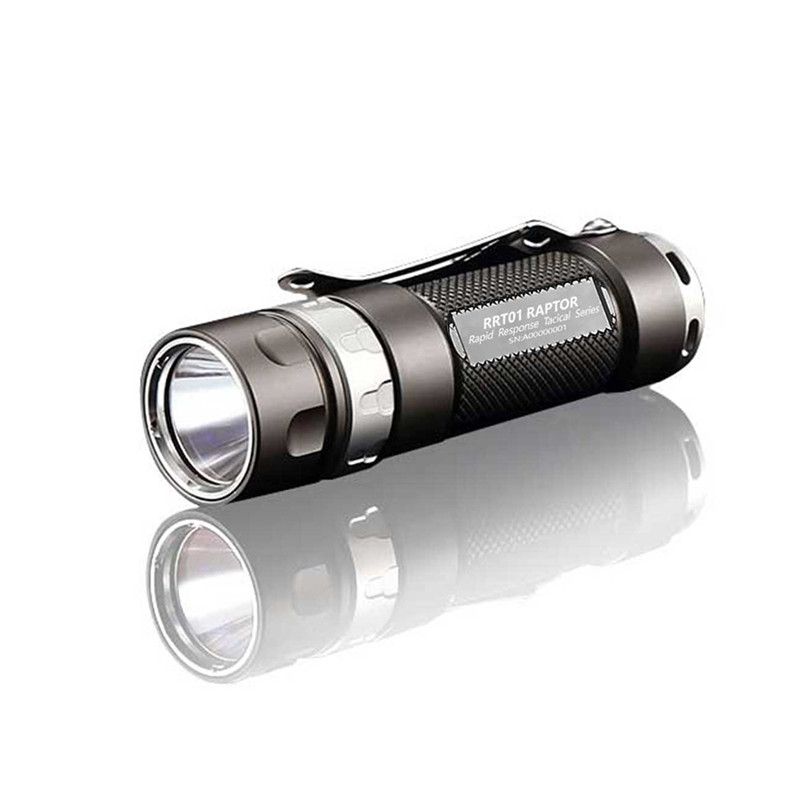 JETBeam JET-RRT01 XP-L 950 lumens lampe de poche EDC compacte puissante longue autonomie éclairage extérieur