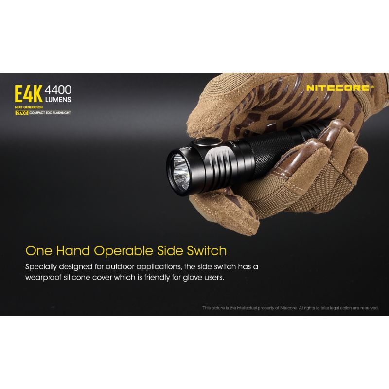 Lampe de Poche Nitecore E4K 4400 Lumens Haute Luminosité Compacte et Durable pour Éclairage Extérieur IP68