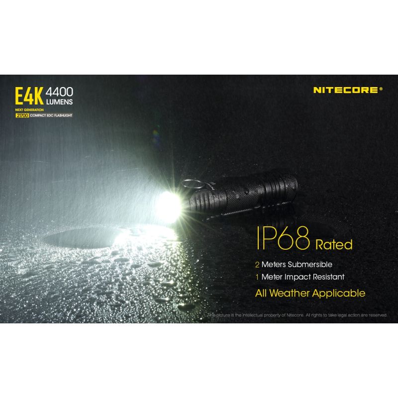 Lampe de Poche Nitecore E4K 4400 Lumens Haute Luminosité Compacte et Durable pour Éclairage Extérieur IP68
