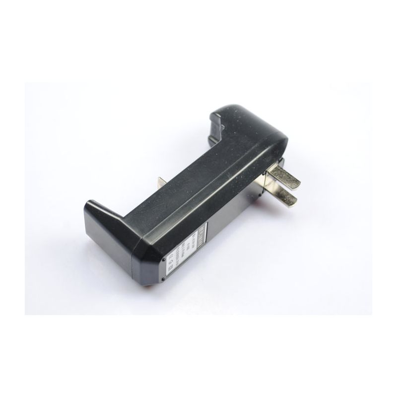 Chargeur Polyvalent UltraFire Noir pour Batteries 18650 16340 AA avec Protection Surcharge et Entrée AC 110V–240V