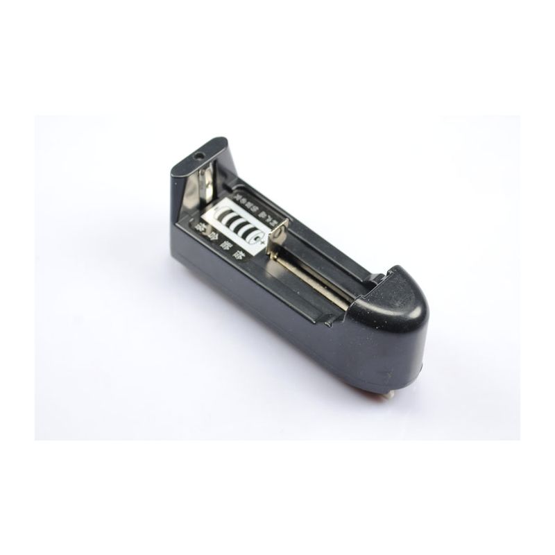 Chargeur Polyvalent UltraFire Noir pour Batteries 18650 16340 AA avec Protection Surcharge et Entrée AC 110V–240V