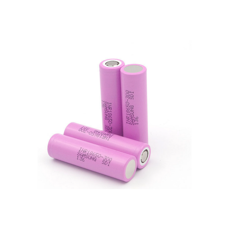 Pack de 4 Batteries 18650 30Q 3.7V 3000mAh Rechargeables | Haute Performance pour Vapoteuse, Lampe de Poche