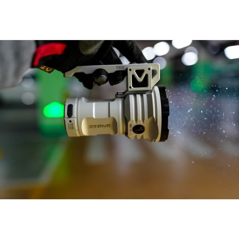 Manker MK38 Lampe de Poche LED 8x XHP70.2 41500 Lumens Projecteur Portable Éclairage Multifonction