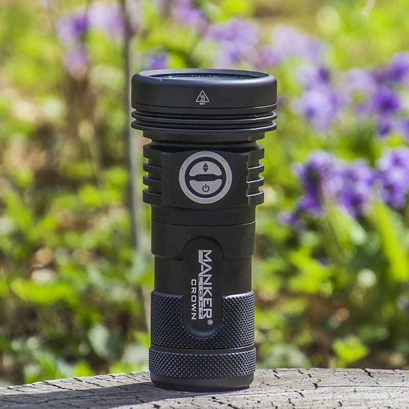 Lampe torche Manker CROWN 5000 lumens zoomable faisceau réglable idéale randonnée lampe de poche à zoom numérique