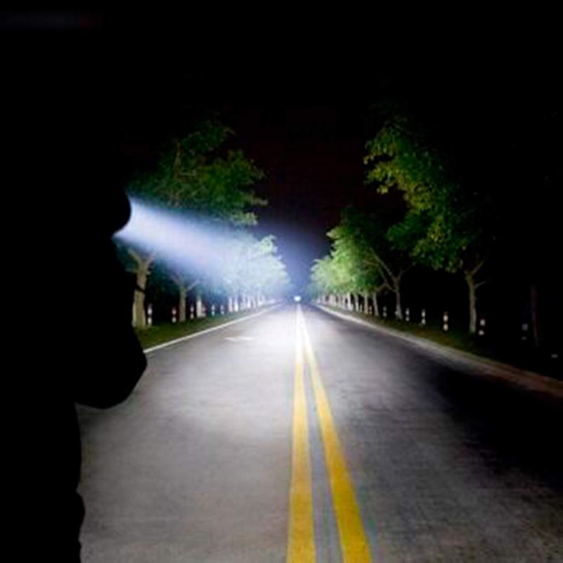 Lampe de poche SKY RAY 15000 lumens USB Type-C rechargeable pour camping et navigation éclairage polyvalent