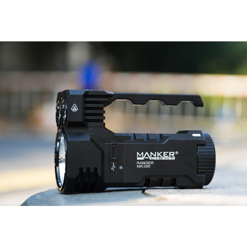 Manker Ranger MK39 II projecteur combiné portable design robuste rechargeable USB lampe longue portée LED