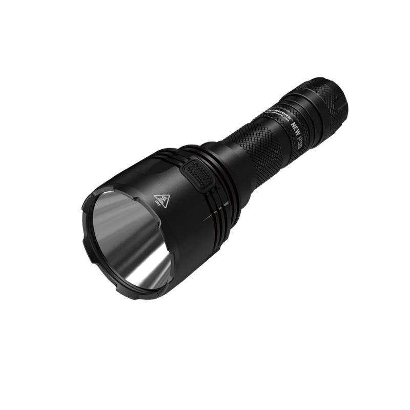 Nitecore P30 lampe LED extérieure XP-L HI V3 1000 lumens faisceau 618 mètres design durable éclairage précision