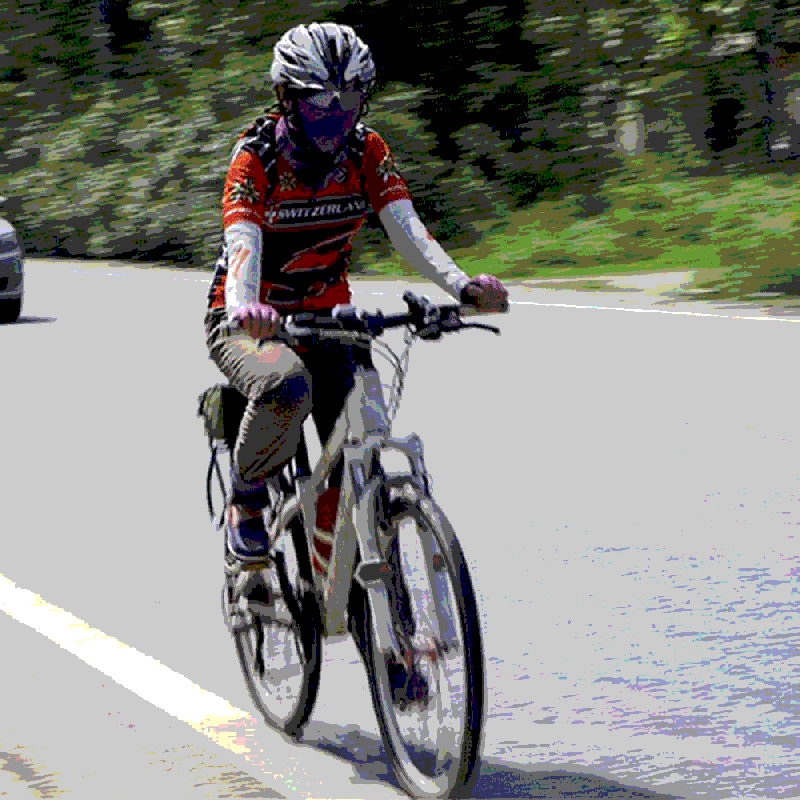 CarryBright CBX4 Clignotant de Vélo LED Étanche avec Klaxon Télécommande Intelligente Chargement USB