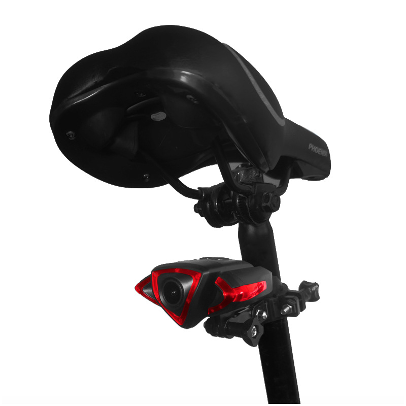 Feu arrière de vélo avec caméra 1080P et télécommande sans fil pour sécurité cycliste et aventure à vélo