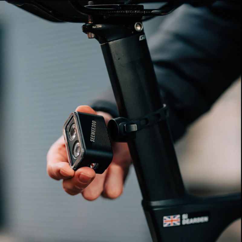 Magicshine SEEMEE300 feu arrière intelligent IPX6 visibilité 360° 300 lumens sécurité cycliste OptiTracing Light