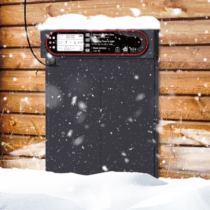 Porte de poulailler automatique solaire avec chargement USB pour gestion écologique et soin durable des volailles