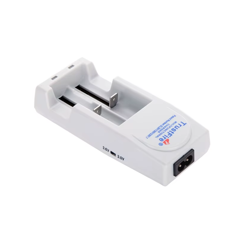 Découvrez Chargeur TrustFire TR-001 pour batteries Li-ion 10430 10440 14500 16340 17670 18500 18650 rapide et sûr