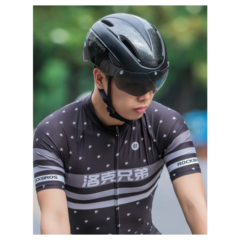 Casque de vélo ROCKBROS ultraléger avec lumière LED rechargeable sécurité cyclisme et compatibilité lunettes magnétiques