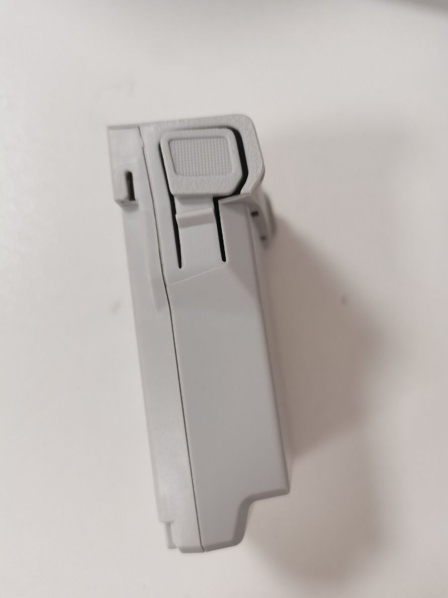 Batterie légère DJI Mavic Mini 3 Pro avec une autonomie de vol prolongée de 47 minutes et une capacité de 3850mAh pour les passionnés de drones.