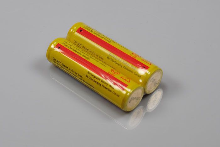 Batterie rechargeable Li-ion UltraFire BRC 18650 3600mAh grande capacité durable prix abordable neuf retour possible