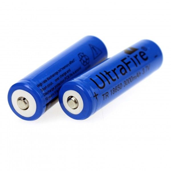 Batteries rechargeables Ultrafire TR 3000mAh 3.7V Li-ion haute capacité recharge rapide solution énergétique