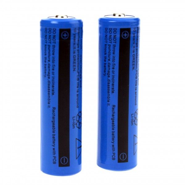 Batteries rechargeables Ultrafire TR 3000mAh 3.7V Li-ion haute capacité recharge rapide solution énergétique