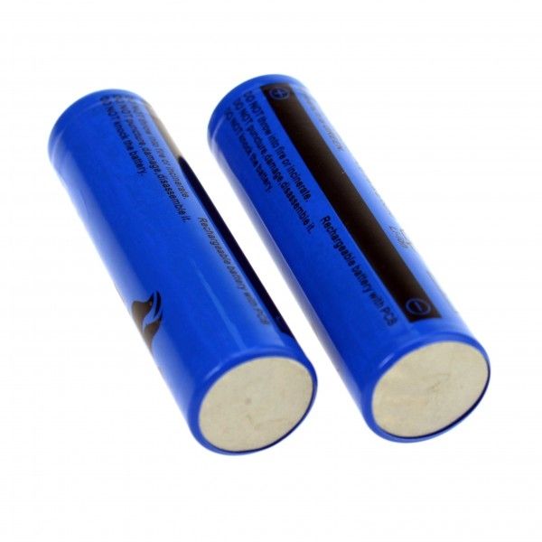 Batteries rechargeables Ultrafire TR 3000mAh 3.7V Li-ion haute capacité recharge rapide solution énergétique
