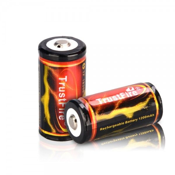 Trustfire 18350 3.7V Batterie au lithium 1200mAh Rechargeable Puissance longue durée pour lampes de poche avancées et appareils électroniques