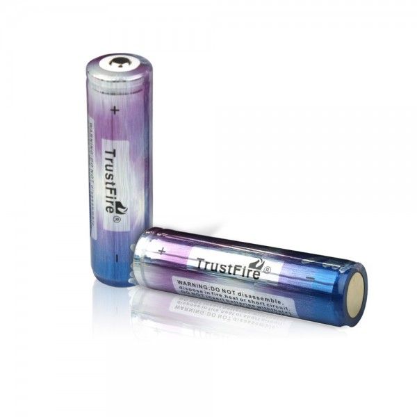 Batterie rechargeable TrustFire 3.7V 18650 2000mAh Li-ion avec protection PCB pour lampes torches tactiques et appareils
