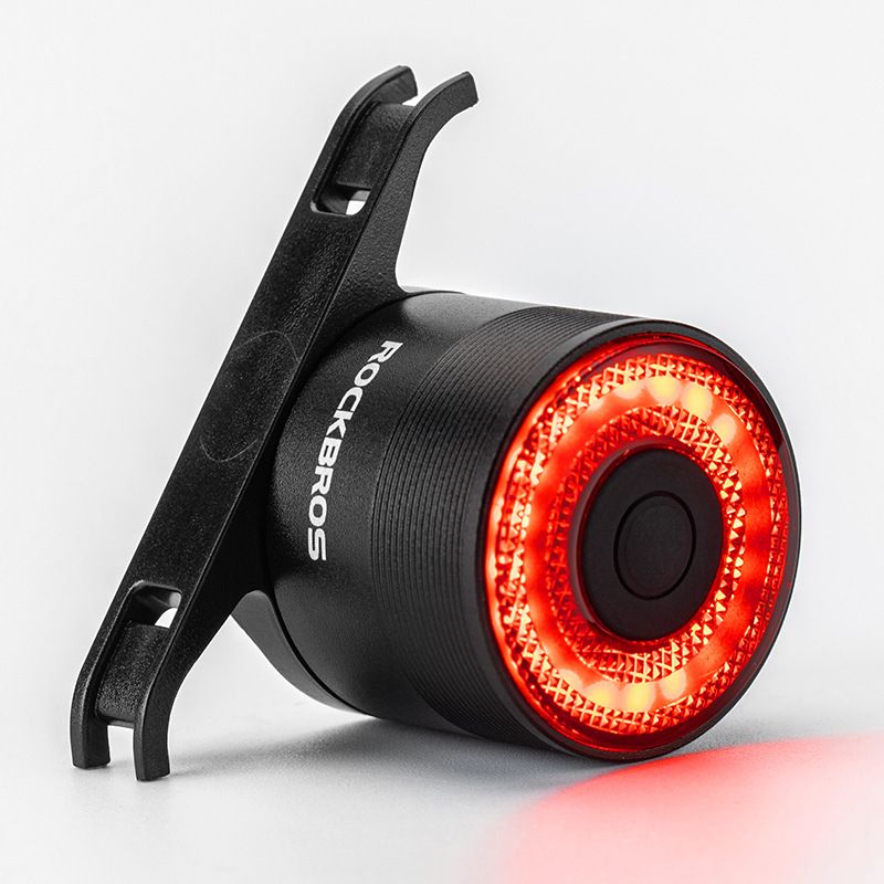 ROCKBROS Q3 Feu arrière de vélo avec capteur de frein intelligent, étanche IPX6 pour la sécurité en VTT et cyclisme sur route