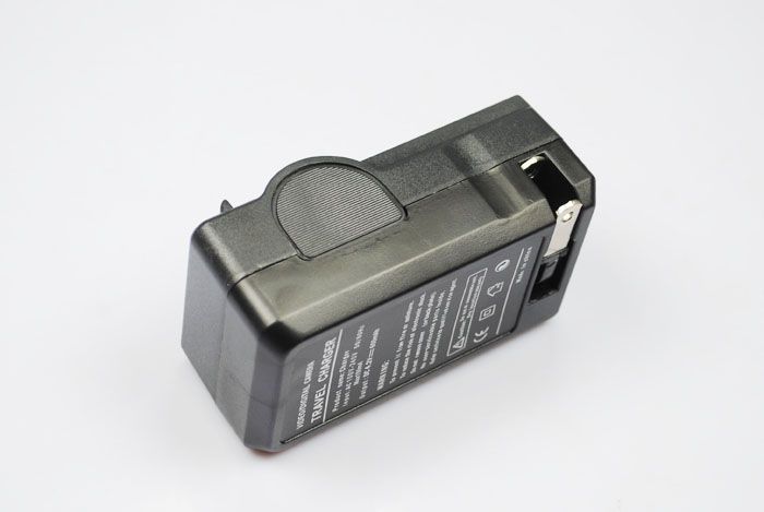 Chargeur de batterie numérique OEM 2x18650 piles rechargeables charge intelligente adapté aux voyages compatibilité mondiale