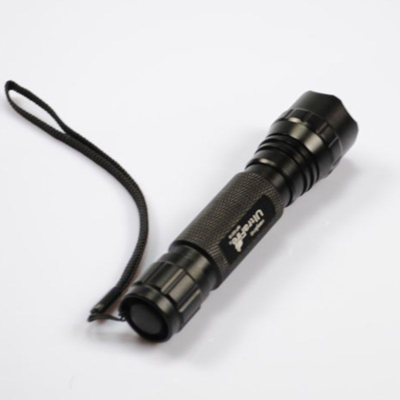 UltraFire WF-501.2 Osram IR 940nm Lampe torche tactique LED à zoom réglable Équipement extérieur durable pour la sécurité des animaux sauvages