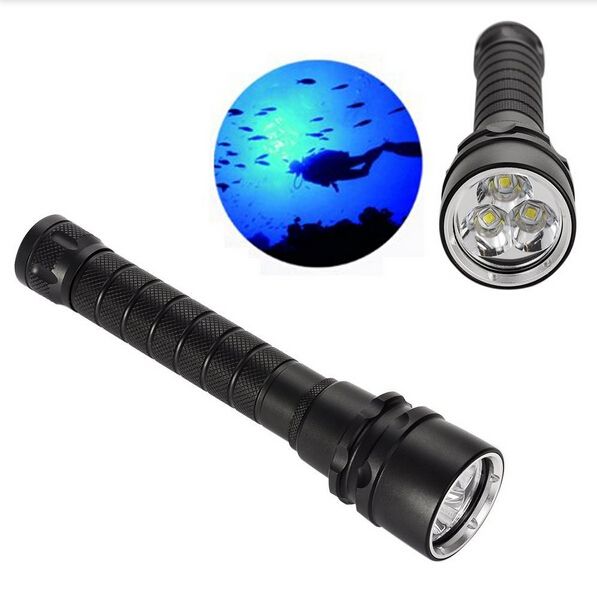 Illuminate Adventures SK68 Q5 LED Lampe torche portable mini ZOOM 6000 lumens, durable et étanche pour le camping