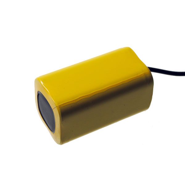 Interface à vis fixe 8.4V 4x18650 8800mAh Feu avant de vélo LED Batterie de vélo étanche UltraFire