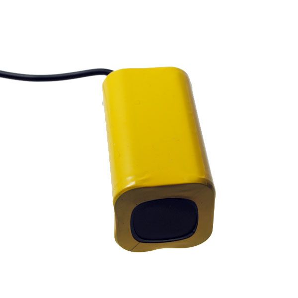 Interface à vis fixe 8.4V 4x18650 8800mAh Feu avant de vélo LED Batterie de vélo étanche UltraFire