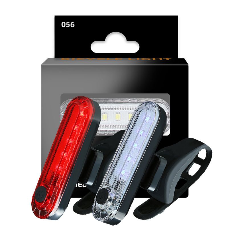 Feu arrière de vélo rechargeable par USB, ultra lumineux, avec technologie LED, design compact pour la sécurité à vélo.