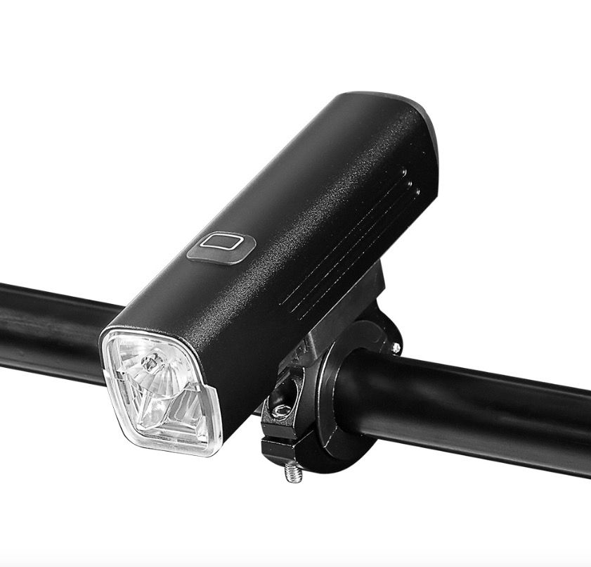 Éclairez votre trajet avec la lampe de vélo EOS530 1000LM, feu avant rechargeable USB étanche, parfait pour le cyclisme.