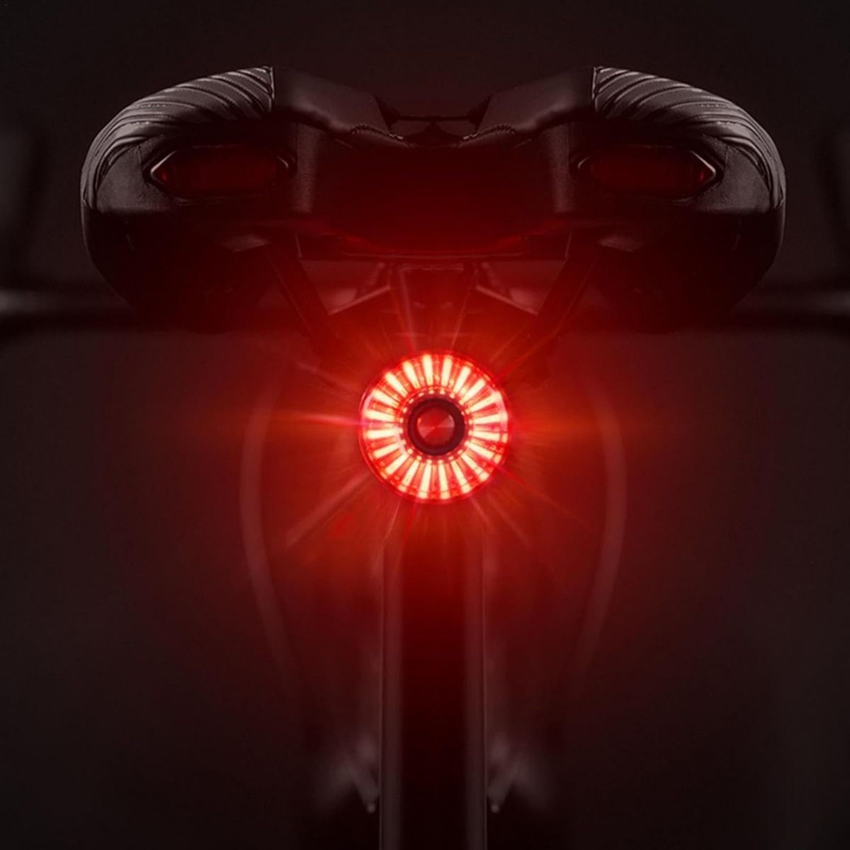 Feu arrière de vélo intelligent à induction de frein, feu arrière de bicyclette, montage sur tige de selle, feu arrière de selle, étanche, rechargeable par USB, feu arrière pour cyclisme